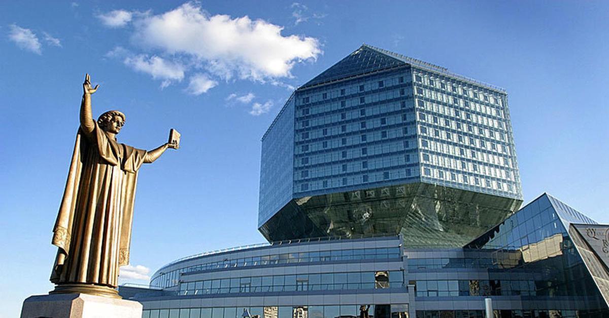Premium Apartments Klimt On Picasso Boulevard Minsk Exterior photo